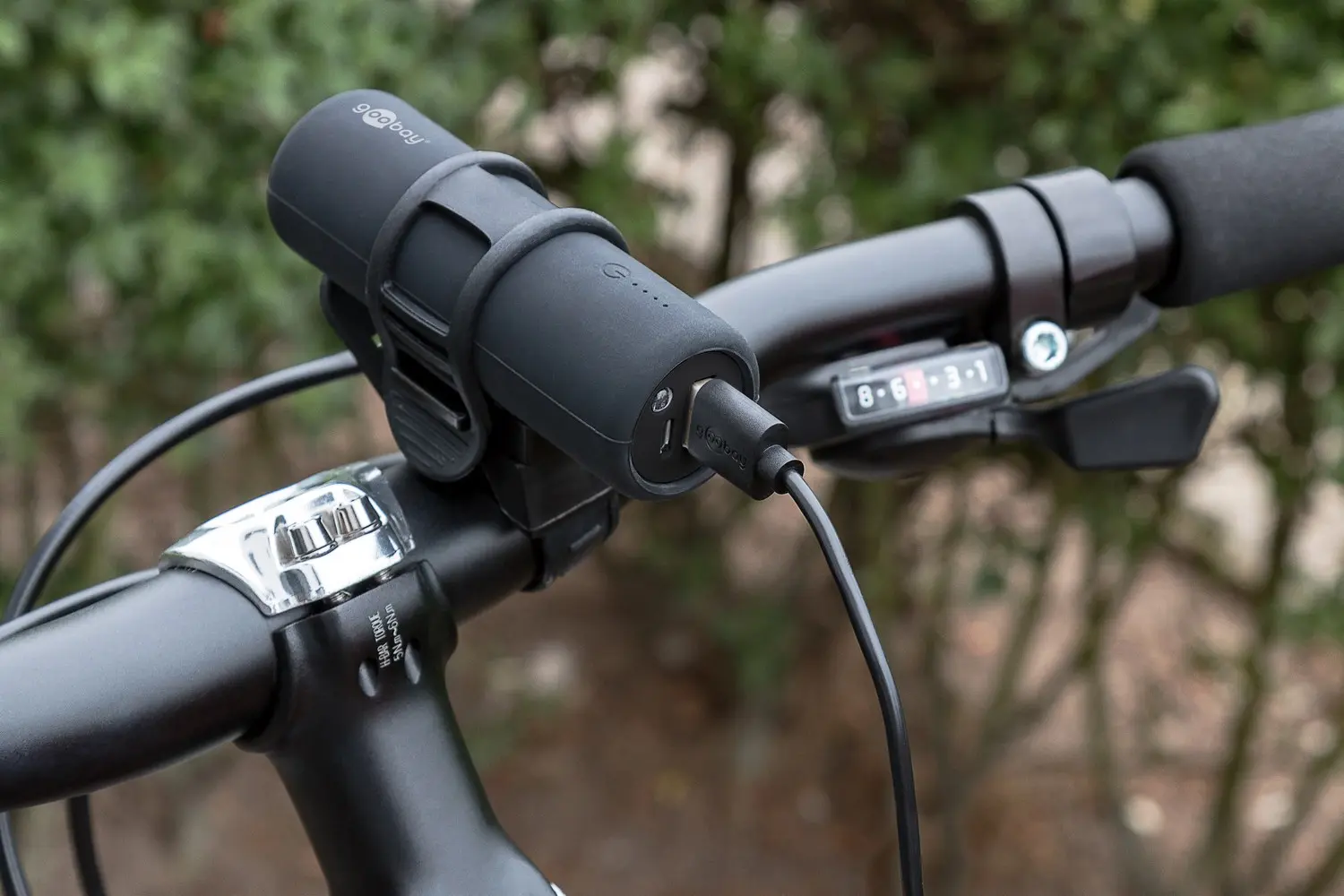 PowerBank na rower z latarką LED i uchwytem Goobay 5000 mAh TYLKO Android