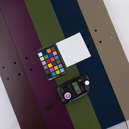 Biurko regulowane Vegard elektryczne dwusilnikowe MDF beżowo-czerwone