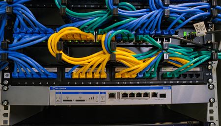 Router 4G LTE 300Mbps SIM cat6 Teltonika RUTXR1