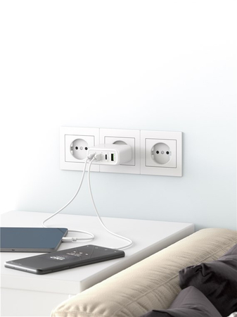 Ładowarka sieciowa 3x USB-C + USB superszybkie ładowanie 68W QC 3.0 PD Goobay biała