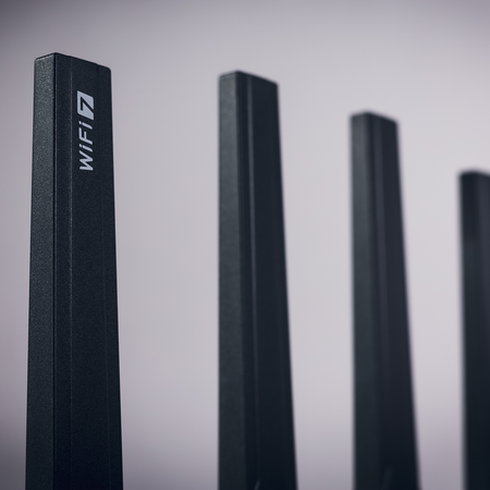 Router Wi-Fi 7 2.4/5/6GHz VPN NAS GL.iNet Flint 3