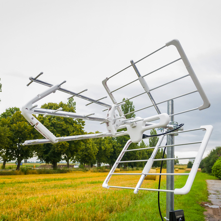 DVB-T2 Antenne Spacetronik EOS UHF Weiß - zdjęcie 2