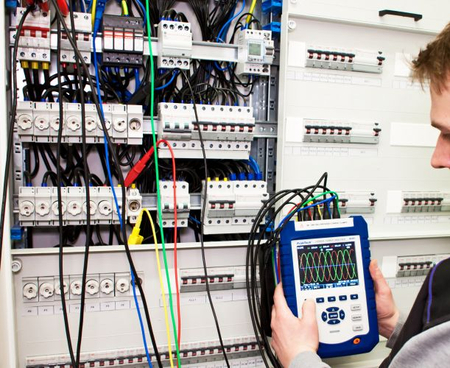 Trójfazowy Analizator Mocy PeakTech 4145