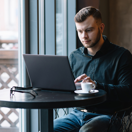 Router bezprzewodowy 4G LTE na kartę SIM GL.iNet Puli GLXE300