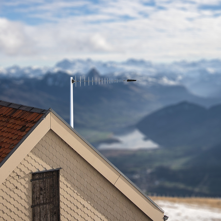 Antena 5G/LTE/WiFi SISO Poynting LPDA-500