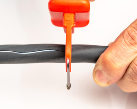 Nóż do izolowanych osłon kabli i kanałów KN-200INS JONARD TOOLS