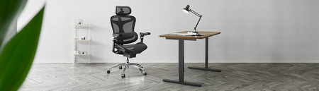 Ergonomiczny fotel biurkowy 6D Spacetronik DORIS 40 czarny z regulowanym zagłówkiem i podłokietnikami