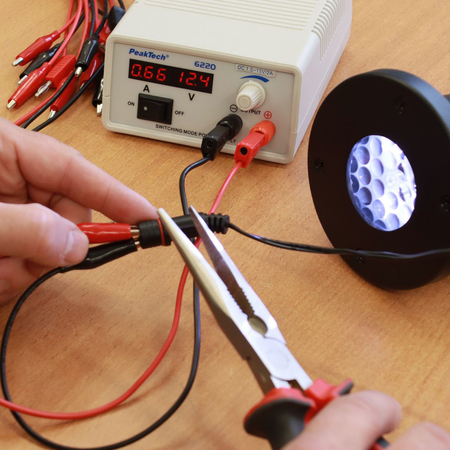 Mini zasilacz laboratoryjny 15V 2A PeakTech 6220